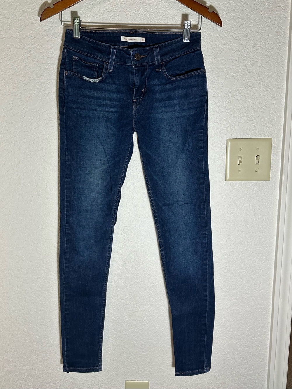 Levi’s Women’s Dark Blue Skinny Jeans
